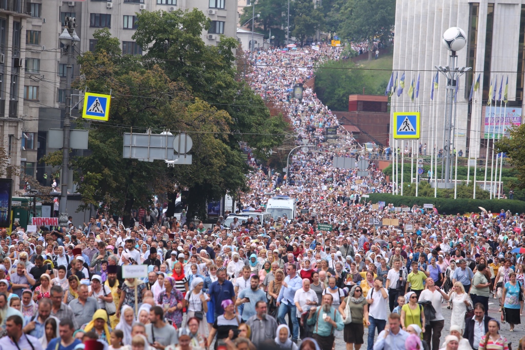 250 тысяч верующих Украинской Православной Церкви приняли участие в крестном ходе в Киеве