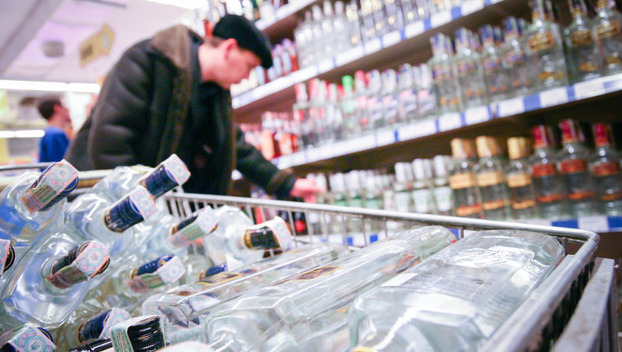 В Дружковке почти на 200 тысяч гривень оштрафовали продавцов, торгующих алкоголем и сигаретами без лицензии