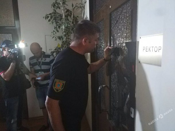 В Одессе захватили ректорат медуниверситета