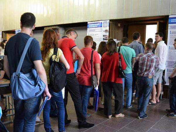 Для абитуриентов Донбасса вступительная кампания завершится в октябре