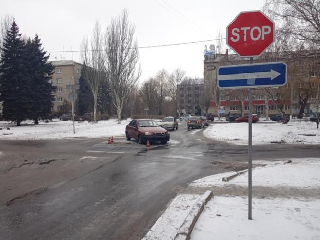 В Краматорске на пересечении бул. Машиностроителей и ул. Богдана Хмельницкого столкнулись два автомобиля
