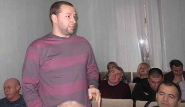Представитель родительского комитета Красноармейской ДЮСШ оскорбил депутатов горсовета