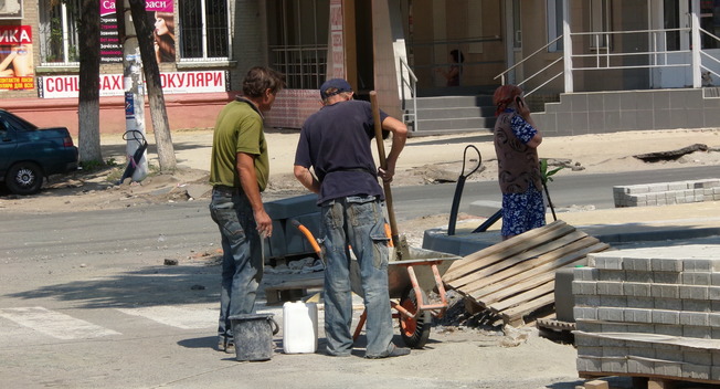Когда в Дружковке продолжится укладка тротуарной плитки на площади Соборной