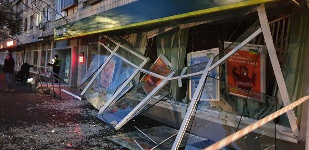 В Киеве взорвали и ограбили отделение Ощадбанка