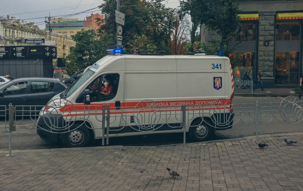 В центре Киева посреди улицы умер мужчина