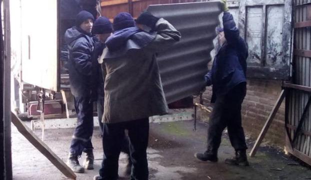 В Краматорске спасатели загрузили гуманитарную помощь