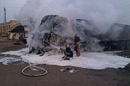 В Лимане на стоянке сгорел грузовик Renault