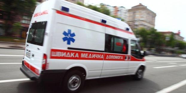 Пострадавшего от взрыва тракториста в тяжелом состоянии из Мариуполя доставили в Днепр