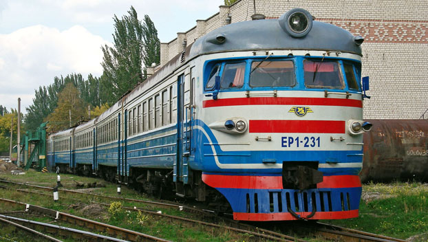 Дополнительные пригородные поезда начали курсировать через Покровск