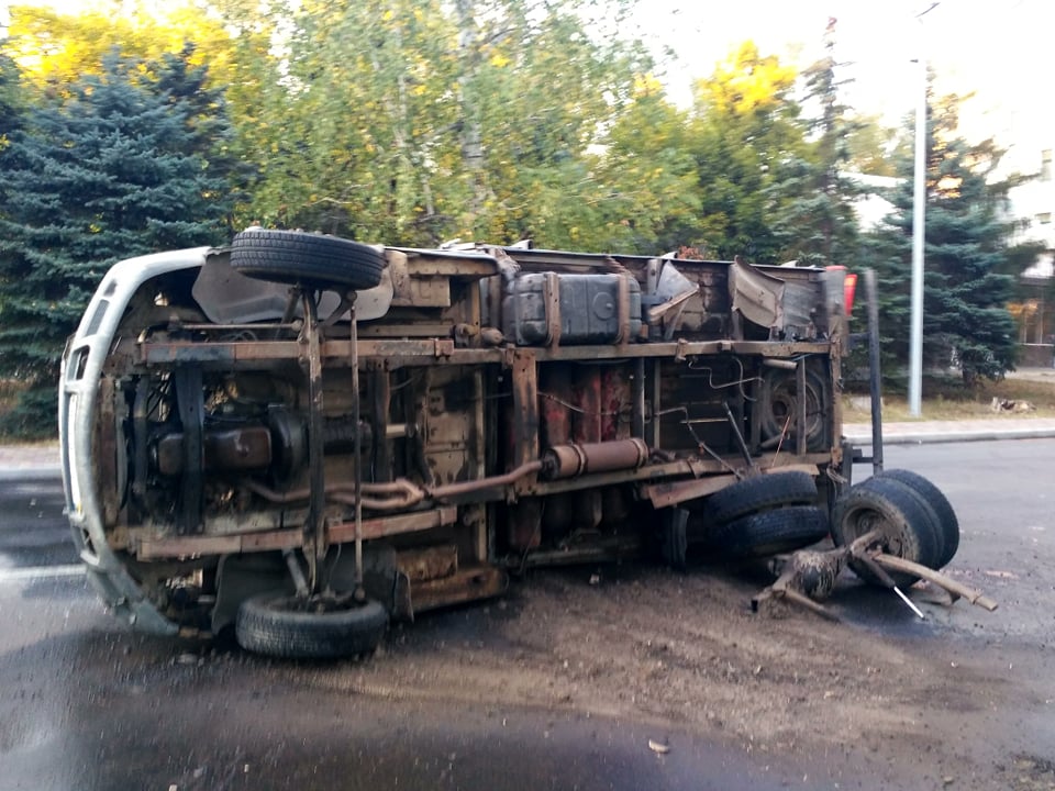 Проезд перекрыт: На въезде в Святогорск произошла авария