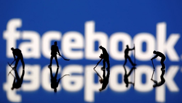 Facebook тайно передавал данные пользователей?