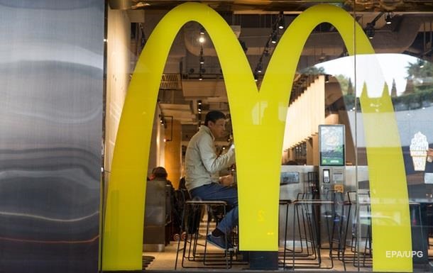 McDonald's прекратил продажи салатов в 14 штатах США