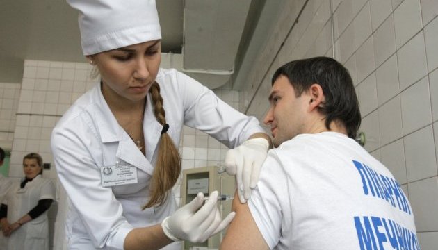 Минздрав начинает вакцинацию от кори врачей, студентов, военных и силовиков
