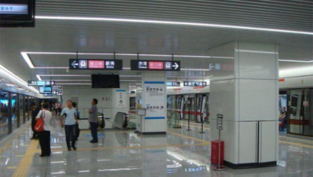 В Китае тестируют систему оплаты проезда в метро с помощью распознавания лиц