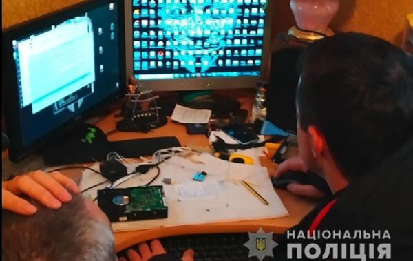 Хакер из Львовской области инфицировал тысячи компьютеров в 50 странах