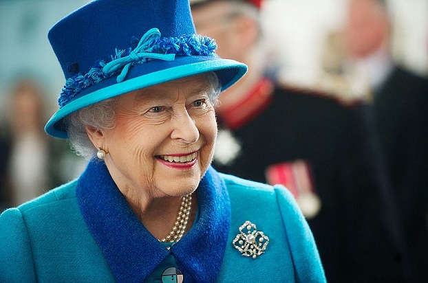 Королева Елизавета II перенесла операцию по удалению катаракты