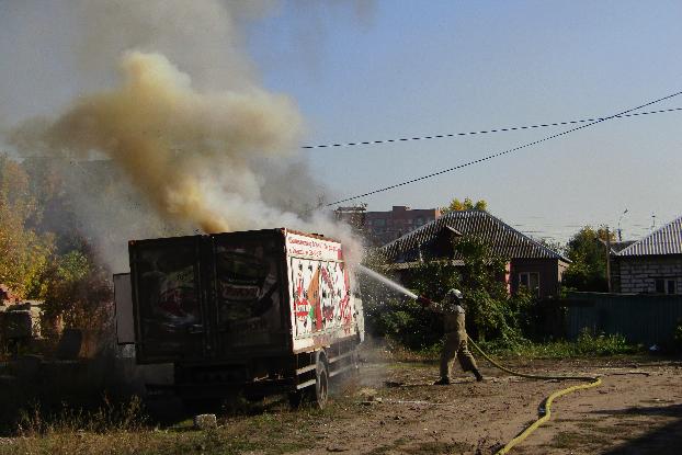 В Славянске горел грузовой автомобиль