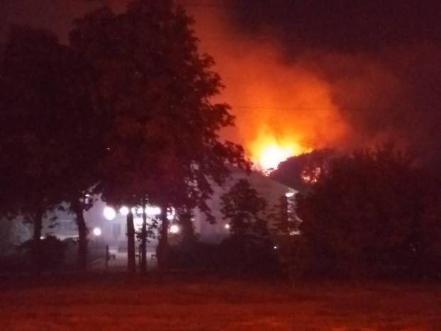 В Мариуполе пожар на Приморском бульваре