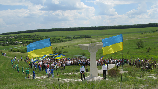 «Скорбящий ангел» появился на месте гибели украинских летчиков