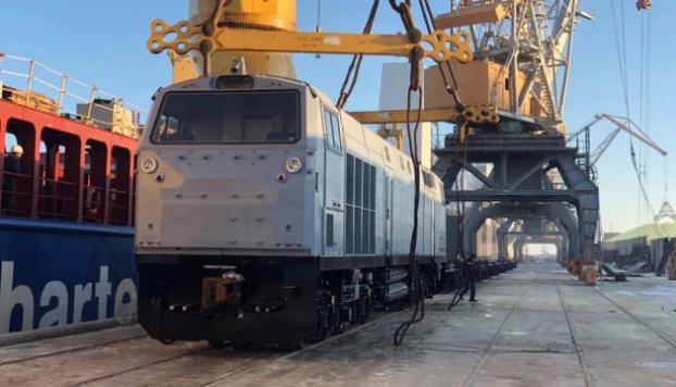 В Черноморск прибыло пять локомотивов General Electric