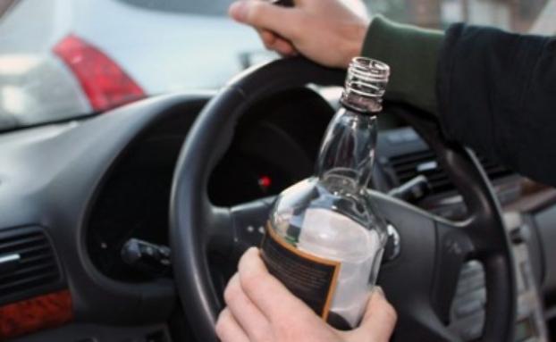 Осторожно, пьяный за рулем: за неделю в Мариуполе выявили 24 нетрезвых водителя