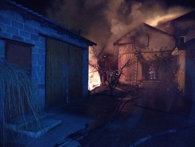 Спасатели ликвидировали пожар в частном доме