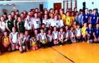 На чемпионате области по волейболу среди девушек в Соледаре победили хозяйки