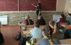 В Славянске детей учат, как противостоять издевательствам в школе