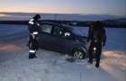 К вниманию водителей: В Донбассе из-за снега на опасных участках ограничили движение