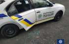 В Мариуполе женщина выбила стекло в патрульном авто и укусила полицейского