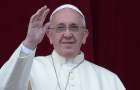Папа Франциск разрешил кормить младенцев грудью в Сикстинской капелле 