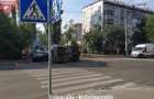 В Киеве из-за ДТП перевернулся грузовик с мороженым