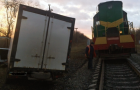 Покровск: Локомотив на железнодорожном переезде сбил «Газель»