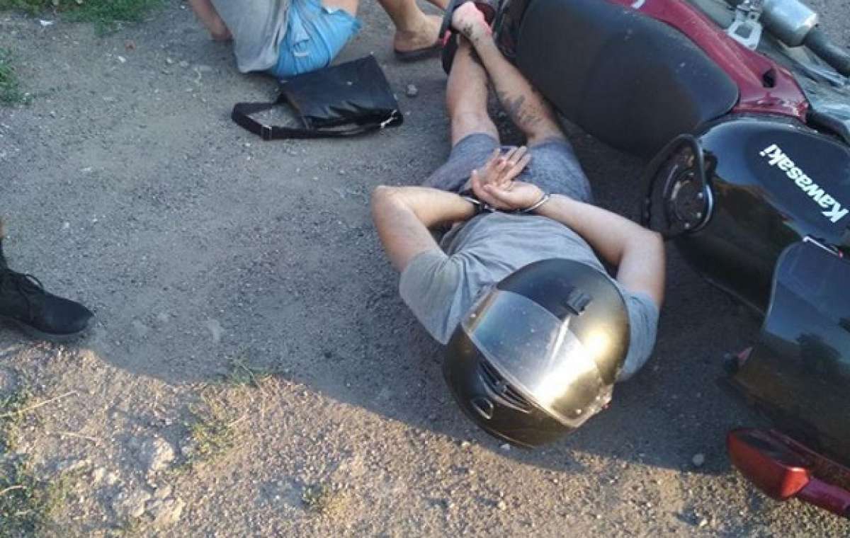 В Мариуполе мотоциклист «под градусом» убегал от полиции и перевернулся