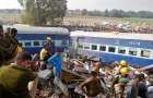 В Индии произошло крушение поезда