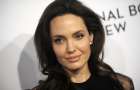Анджелину Джоли могут лишить прав основной опеки над детьми