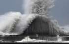 Гиганские волны в Японии: видео бушующей стихии