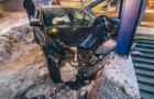 В Киеве нетрезвый водитель протаранил подземный переход