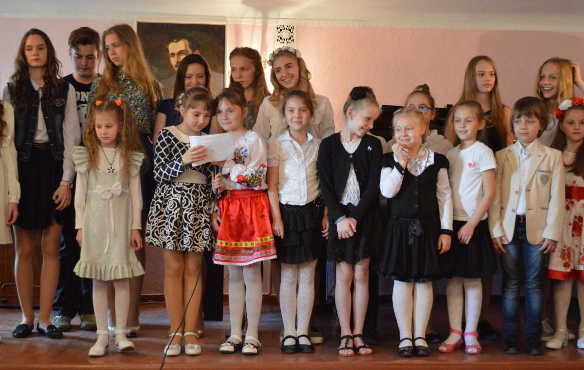В Покровске впервые провели фестиваль военно-патриотической песни