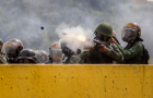 Военные Венесуэлы заблокировали доставку гуманитарной помощи